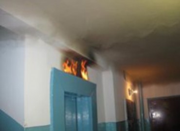 пожар в лифте - фото - 1